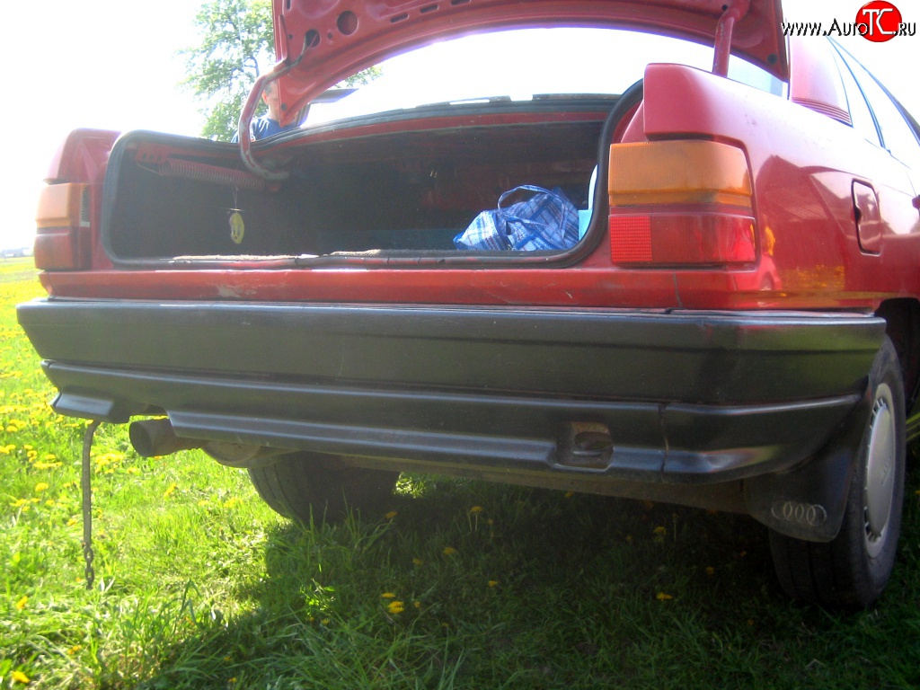 4 399 р. Накладка заднего бампера Sport Audi 100 C3 седан дорестайлинг (1982-1987)  с доставкой в г. Вологда