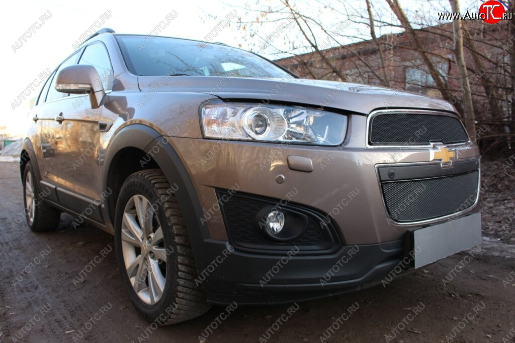 7 799 р. Защитная сетка радиатора в бампер Стрелка 11 Премиум (алюминий) Chevrolet Captiva 2-ой рестайлинг (2013-2016) (Цвет: черный)  с доставкой в г. Вологда