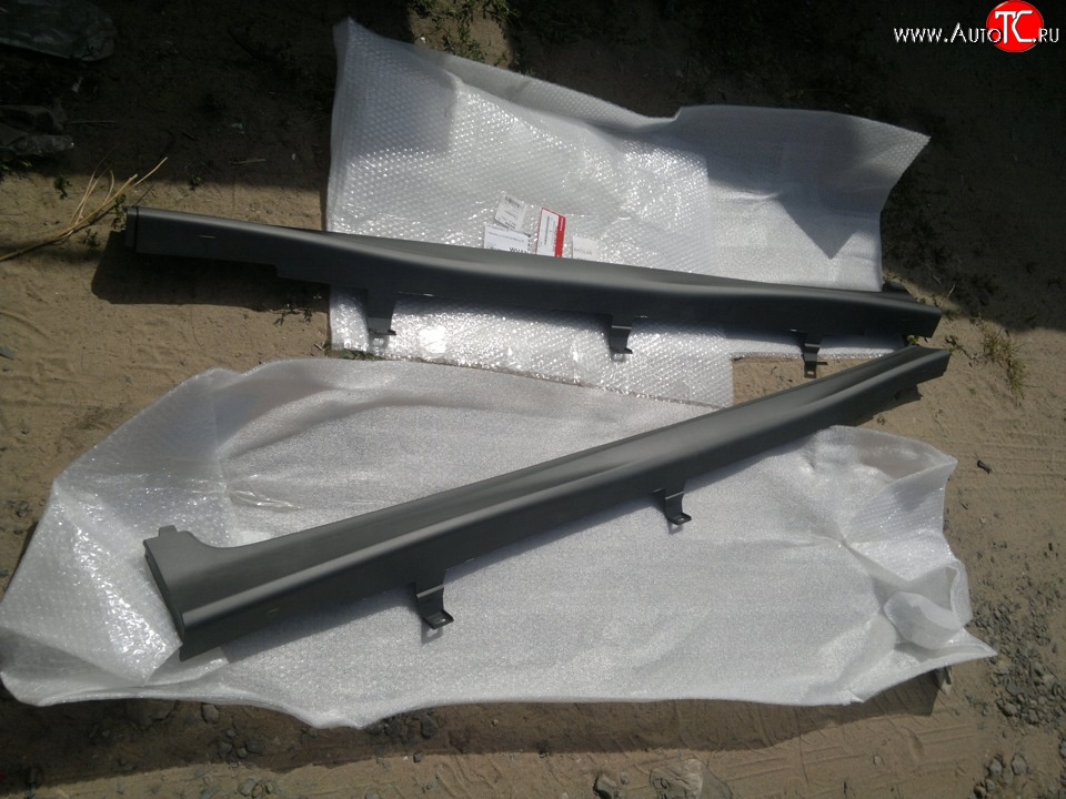 11 649 р. Правый порог Оригинал Honda Civic FK,FN хэтчбэк 5 дв. дорестайлинг (2005-2008) (Неокрашенные)  с доставкой в г. Вологда