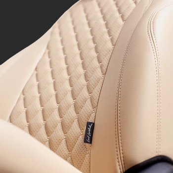 16 299 р. Чехлы для сидений Lord Autofashion Байрон (экокожа, спинка 40/60, подлокотник, 3 Г-образных подголовника) Hyundai Tucson TL дорестайлинг (2015-2018) (Бежевый, вставка бежевая, строчка бежевая)  с доставкой в г. Вологда. Увеличить фотографию 2