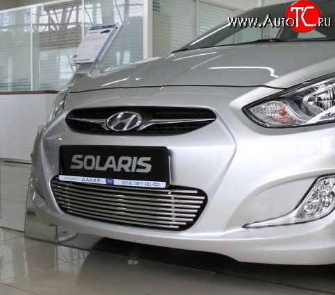 5 499 р. Декоративная вставка воздухозаборника Berkut Hyundai Solaris RBr седан рестайлинг (2014-2017)  с доставкой в г. Вологда