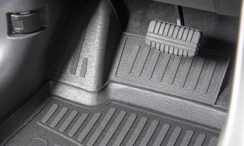 9 949 р. Комплект 3D ковриков салона TRIUMF Land Rover Discovery Sport L550 дорестайлинг (2014-2019) (Черные)  с доставкой в г. Вологда. Увеличить фотографию 3