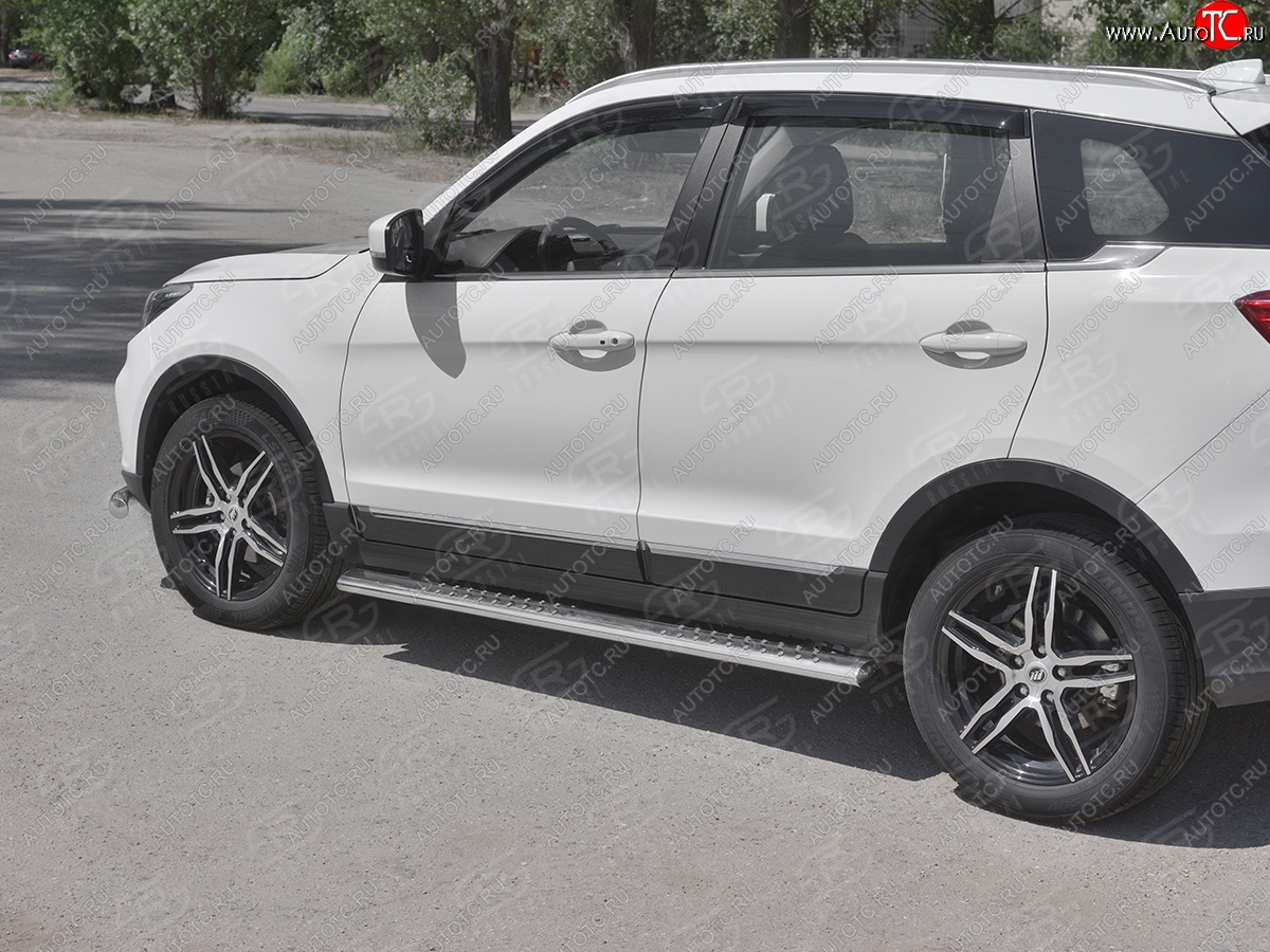19 399 р. Защита порогов (Ø120x60 мм с проступью, нержавейка) Russtal Lifan X70 (2018-2025)  с доставкой в г. Вологда