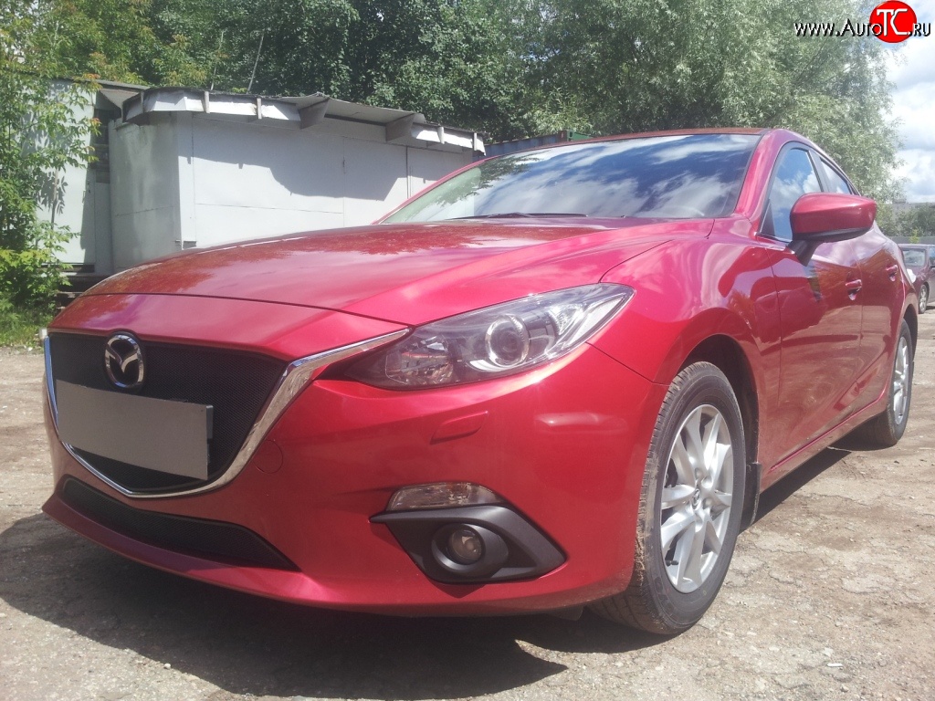 2 599 р. Сетка в решетку радиатора (под номерной знак)Russtal Mazda 3/Axela BM дорестайлинг, хэтчбэк (2013-2016) (черная)  с доставкой в г. Вологда