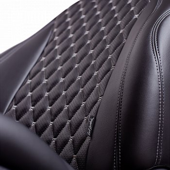 13 949 р. Чехлы для сидений Lord Autofashion Байрон (экокожа, 60/40, подлокотник, отдельные бока, 3 Г-образных подголовника) Mazda 6 GH дорестайлинг седан (2007-2010) (Черный, вставка черная, строчка серая)  с доставкой в г. Вологда. Увеличить фотографию 3