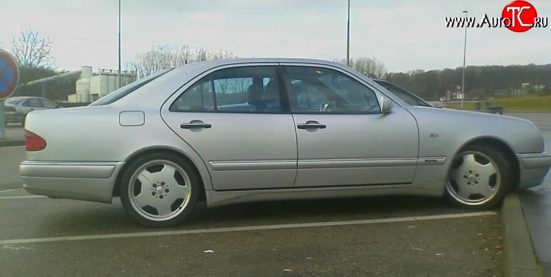 4 499 р. Комплект порогов AMG E45 Mercedes-Benz E-Class W210 дорестайлинг седан (1996-1999) (Неокрашенные)  с доставкой в г. Вологда