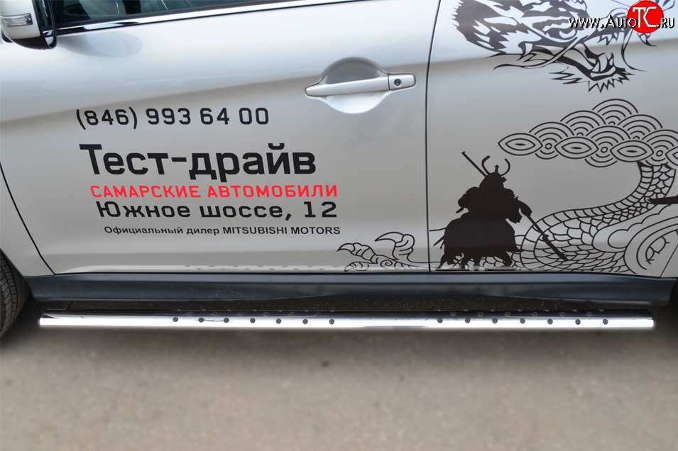 16 649 р. Защита порогов с круглыми вставками для ног из овальной трубы диаметром 75x42 мм Russtal Mitsubishi ASX 1-ый рестайлинг (2013-2016)  с доставкой в г. Вологда