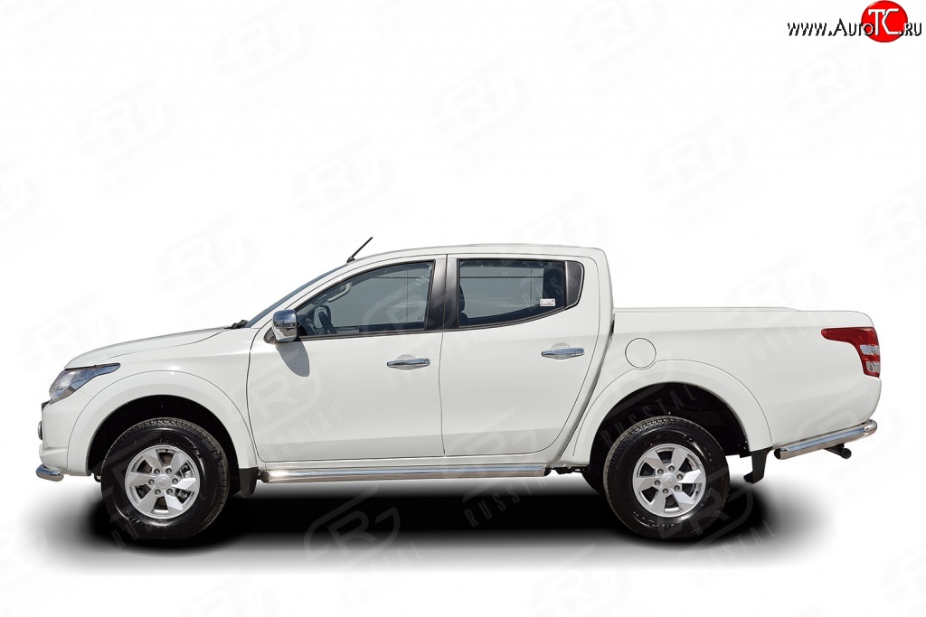 77 999 р. Защита порогов из круглой трубы диаметром 76 мм (рестайлинг) Russtal  Mitsubishi L200  5 KK,KL (2015-2019) дорестайлинг (Защита порогов с со скосами на торцах (вариант 1))  с доставкой в г. Вологда