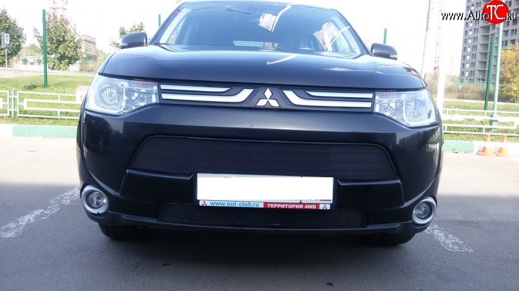 3 999 р. Сетка на бампер (рестайлинг) Russtal (черная) Mitsubishi Outlander GF дорестайлинг (2012-2014)  с доставкой в г. Вологда