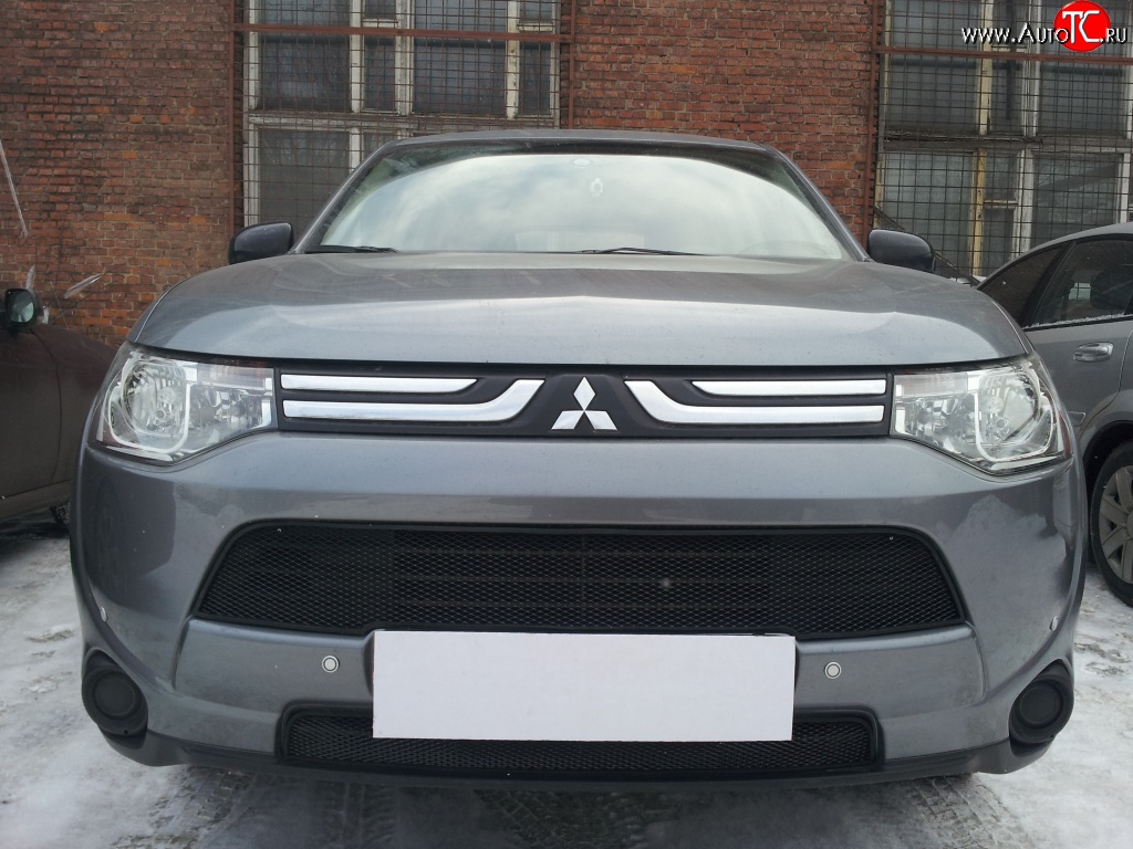 4 299 р. Сетка на бампер Russtal (черная) Mitsubishi Outlander GF дорестайлинг (2012-2014)  с доставкой в г. Вологда
