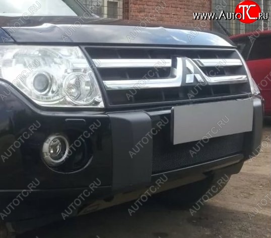 1 469 р. Защитная решётка в воздуховод автомобиля Russtal (черная) Mitsubishi Pajero 4 V80 дорестайлинг (2006-2011)  с доставкой в г. Вологда