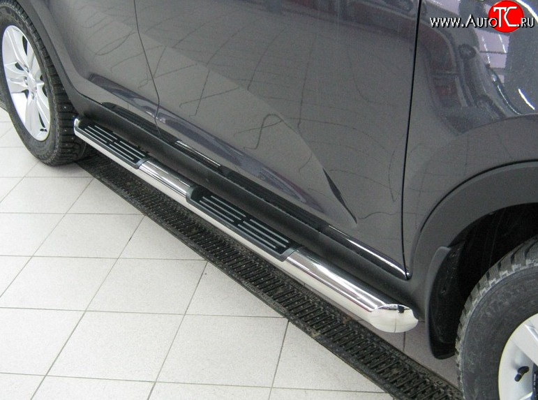 83 999 р. Защита порогов Russtal из трубы d76 мм с пластиковыми вставками для ног Mitsubishi Pajero Sport PB дорестайлинг (2008-2013) (Защита порогов с со скосами на торцах (вариант 1))  с доставкой в г. Вологда
