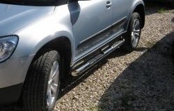 83 999 р. Защита порогов Russtal из трубы d76 мм с пластиковыми вставками для ног Skoda Yeti (2009-2013) (Защита порогов с со скосами на торцах (вариант 1))  с доставкой в г. Вологда. Увеличить фотографию 2