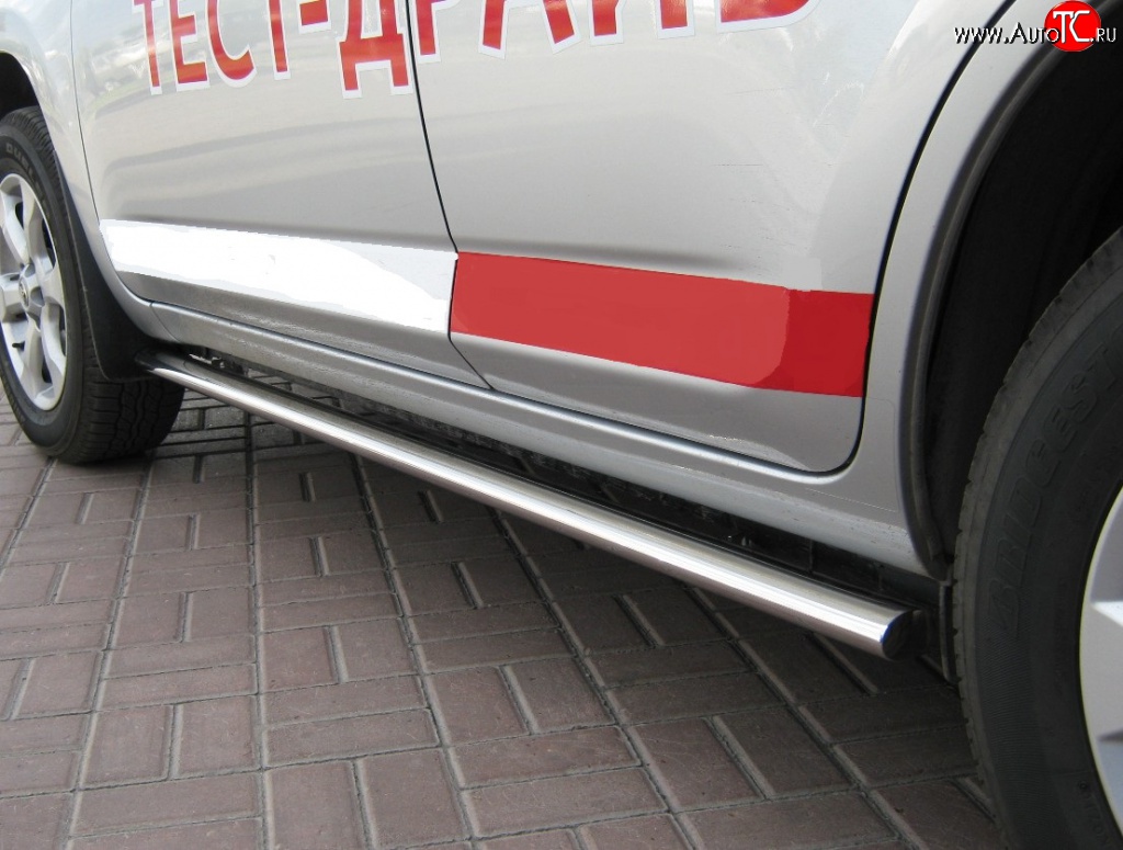 70 999 р. Защита порогов Russtal из круглой трубы 63 мм Toyota RAV4 XA30 5 дв. 2-ой рестайлинг (2010-2013) (Защита порогов с со скосами на торцах (вариант 1))  с доставкой в г. Вологда