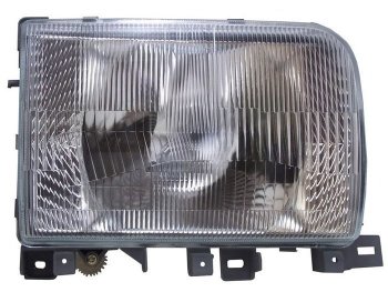 Правая фара SAT Nissan Atlas  F23 (1992-2007) правый руль рестайлинг