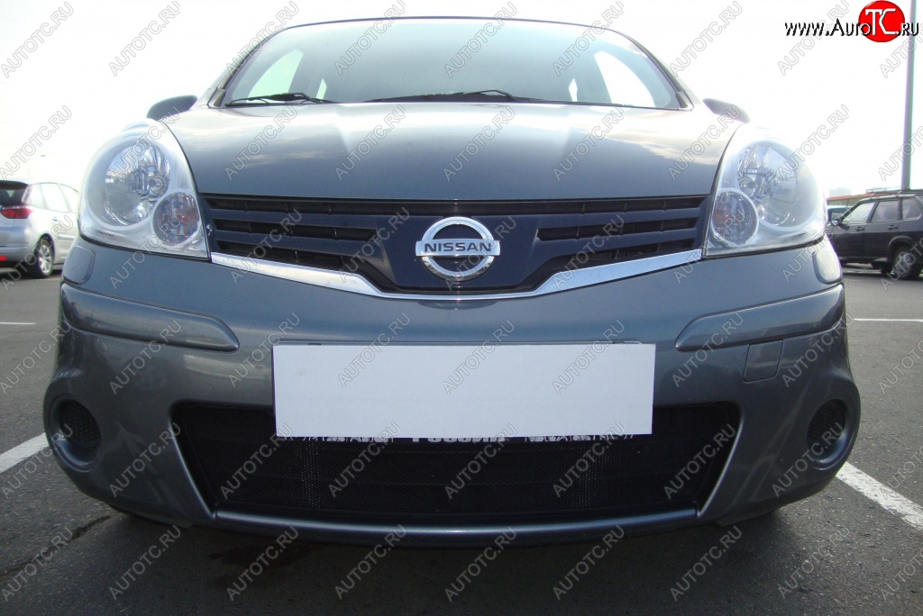 2 089 р. Сетка на бампер (рестайлинг) Russtal (черная) Nissan Note 1 E11 дорестайлинг (2004-2008)  с доставкой в г. Вологда