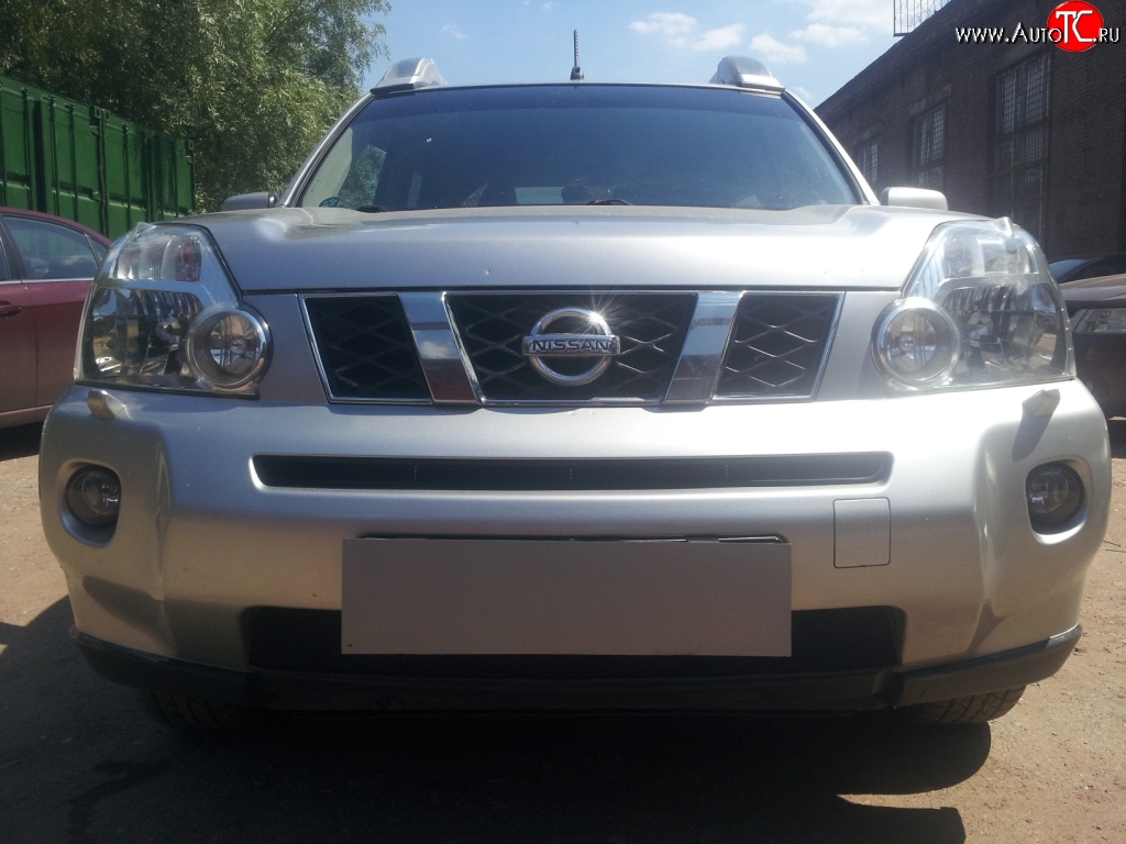 1 229 р. Сетка верхнего воздухозаборника переднего бампера Russtal Nissan X-trail 2 T31 дорестайлинг (2007-2011) (черная)  с доставкой в г. Вологда