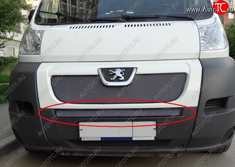 2 199 р. Средняя решётка в воздуховод автомобиля Russtal (хром) Peugeot Boxer 250 (2006-2014)  с доставкой в г. Вологда