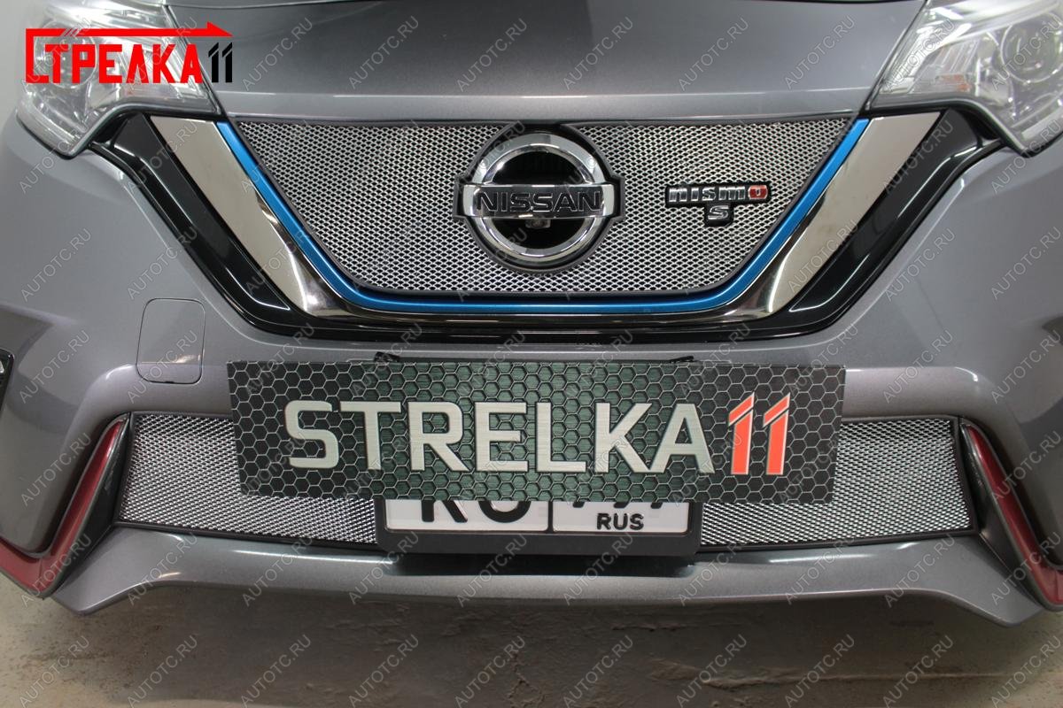 2 869 р. Защита радиатора (верх) (Японская сборка) Стрелка11 Стандарт  Nissan Note  2 (2016-2020) E12 рестайлинг (хром)  с доставкой в г. Вологда