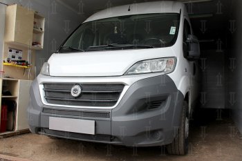 4 099 р. Защитная сетка в бампер (низ, 2 части, ячейка 3х7 мм) Alfeco Стандарт Fiat Ducato 290 (2014-2025) (Чёрная)  с доставкой в г. Вологда. Увеличить фотографию 3