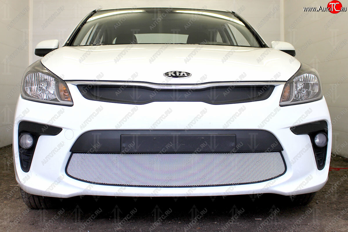 3 279 р. Защитная сетка в бампер (низ, ячейка 3х7 мм) Alfeco Стандарт  KIA Rio  4 FB (2016-2020) дорестайлинг седан (Хром)  с доставкой в г. Вологда