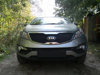 3 199 р. Защитная сетка в бампер (верх, ячейка 3х7 мм) Alfeco Стандарт  KIA Sportage  3 SL (2014-2016) рестайлинг (Чёрная)  с доставкой в г. Вологда. Увеличить фотографию 3