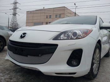 3 599 р. Защитная сетка в бампер (низ, ячейка 3х7 мм) Alfeco Стандарт  Mazda 3/Axela  BL (2011-2013) рестайлинг седан, рестайлинг, хэтчбэк (Хром)  с доставкой в г. Вологда. Увеличить фотографию 2