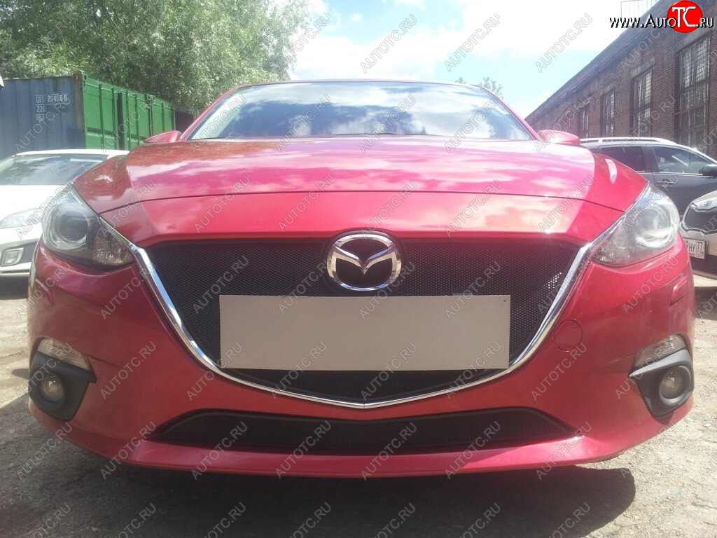 2 899 р. Защитная сетка в бампер (низ, ячейка 3х7 мм) Alfeco Стандарт Mazda 3/Axela BM дорестайлинг седан (2013-2016) (Чёрная)  с доставкой в г. Вологда