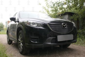3 689 р. Защитная сетка в бампер (верх, ячейка 3х7 мм) Alfeco Стандарт Mazda CX-5 KE рестайлинг (2015-2017) (Чёрная)  с доставкой в г. Вологда. Увеличить фотографию 3