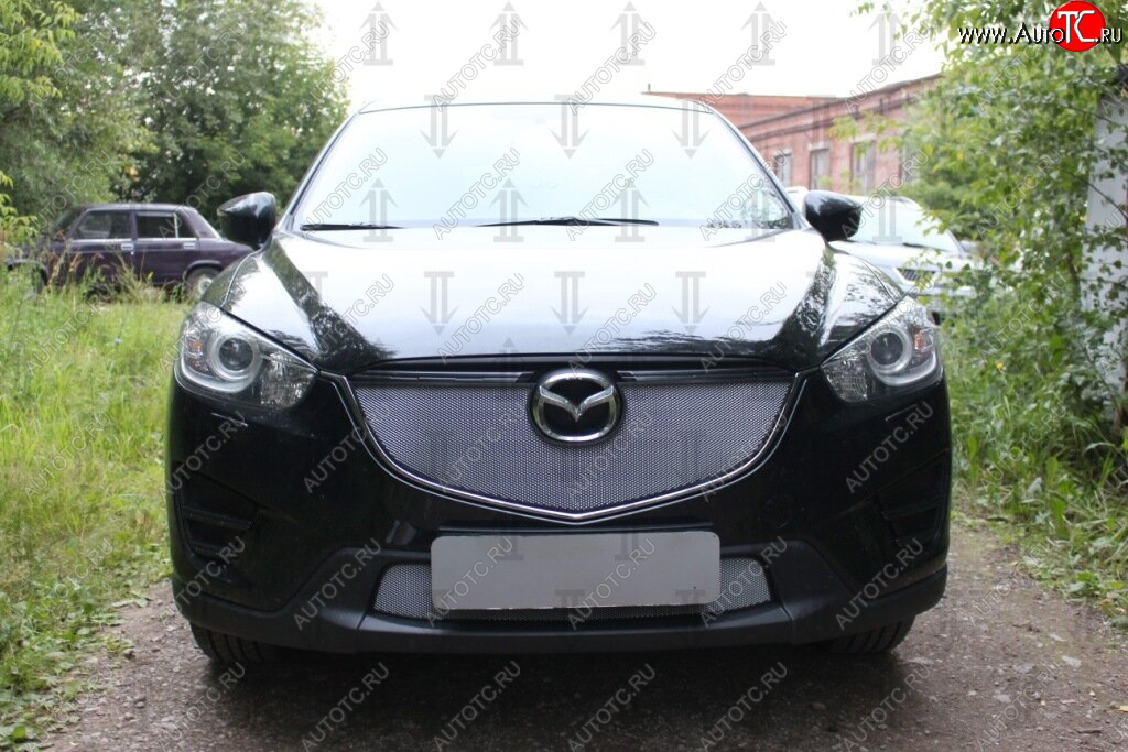 3 699 р. Защитная сетка в бампер (верх, ячейка 3х7 мм) Alfeco Стандарт Mazda CX-5 KE рестайлинг (2015-2017) (Хром)  с доставкой в г. Вологда