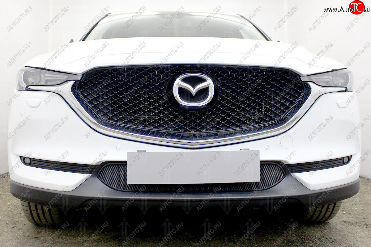3 079 р. Защитная сетка в бампер (низ, ячейка 3х7 мм) Alfeco Стандарт  Mazda CX-5  KF (2016-2025) (Чёрная)  с доставкой в г. Вологда