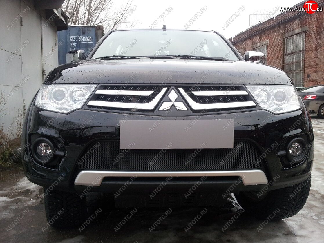 3 089 р. Защитная сетка в бампер (низ, ячейка 3х7 мм) Alfeco Стандарт Mitsubishi L200 4  рестайлинг (2013-2016) (Чёрная)  с доставкой в г. Вологда