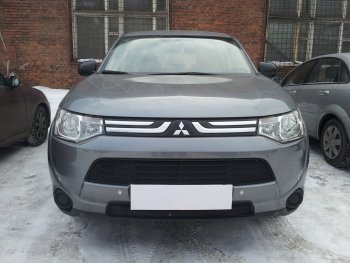 Защитная сетка в бампер (2 части, ячейка 3х7 мм) Alfeco Стандарт Mitsubishi Outlander  GF (2012-2014) дорестайлинг (Чёрная)