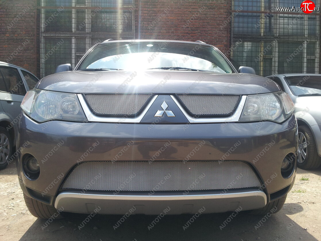 3 299 р. Защитная сетка в бампер (низ, ячейка 3х7 мм) Alfeco Стандарт Mitsubishi Outlander XL (CW)  дорестайлинг (2005-2009) (Хром)  с доставкой в г. Вологда