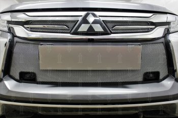 Защитная сетка в бампер (верх, ячейка 3х7 мм) Стрелка11 Премиум Mitsubishi Pajero Sport  QE (2015-2021) дорестайлинг (Хром)