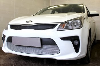 4 199 р. Защитная сетка в бампер (низ, ячейка 4х10 мм) Alfeco Премиум  KIA Rio  4 YB (2017-2020) дорестайлинг, хэтчбэк (Хром)  с доставкой в г. Вологда. Увеличить фотографию 4