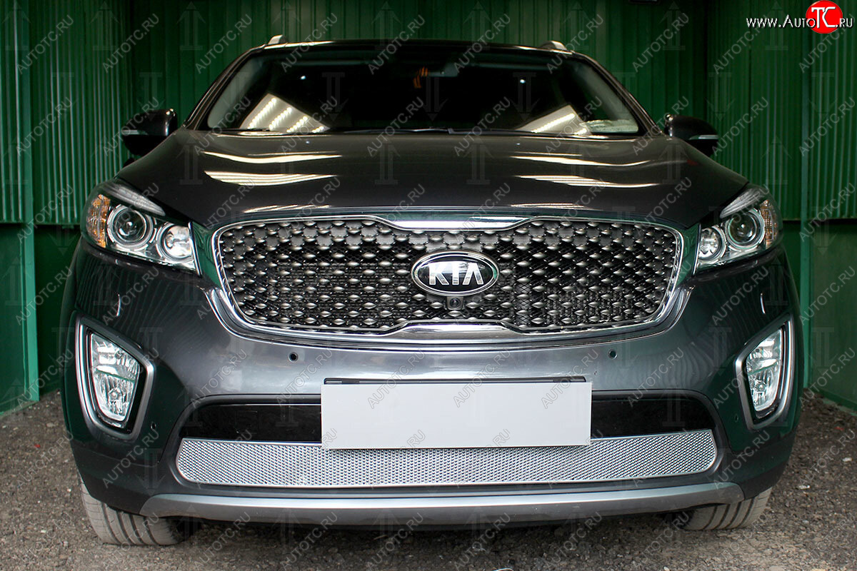 4 549 р. Защитная сетка в бампер (низ, ячейка 4х10 мм) Alfeco Премиум KIA Sorento UM/Prime дорестайлинг (2014-2018) (Хром)  с доставкой в г. Вологда