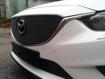 5 549 р. Защитная сетка в бампер (верх, ячейка 4х10 мм) Alfeco Премиум  Mazda 6  GJ (2012-2015) дорестайлинг седан, дорестайлинг универсал (Чёрная)  с доставкой в г. Вологда. Увеличить фотографию 4