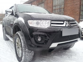 4 299 р. Защитная сетка в бампер (низ, ячейка 4х10 мм) Alfeco Премиум  Mitsubishi L200  4 - Pajero Sport  PB (Чёрная)  с доставкой в г. Вологда. Увеличить фотографию 2