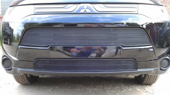 Защитная сетка в бампер (низ, ячейка 3х7 мм) Alfeco Стандарт Mitsubishi Outlander  GF (2012-2014) дорестайлинг (Чёрная)