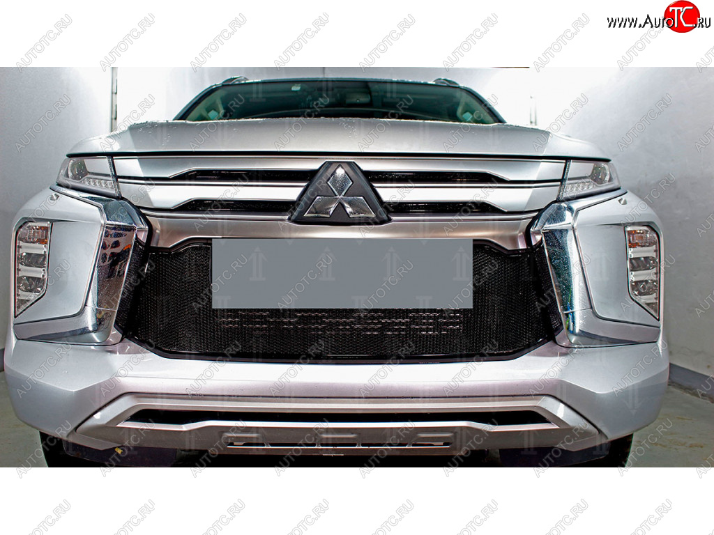 5 799 р. Защитная сетка в бампер (низ, ячейка 4х10 мм) Стрелка11 Премиум Mitsubishi Pajero Sport QF рестайлинг (2019-2022) (Чёрная)  с доставкой в г. Вологда