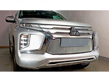 5 899 р. Защитная сетка в бампер (низ, ячейка 4х10 мм) Стрелка11 Премиум Mitsubishi Pajero Sport QF рестайлинг (2019-2022) (Хром)  с доставкой в г. Вологда. Увеличить фотографию 2