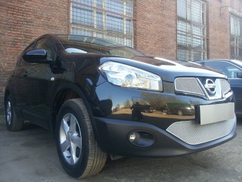 4 799 р. Защитная сетка в бампер (низ, ячейка 4х10 мм) Стрелка11 Премиум Nissan Qashqai 1 J10 рестайлинг (2010-2013) (Хром)  с доставкой в г. Вологда. Увеличить фотографию 2