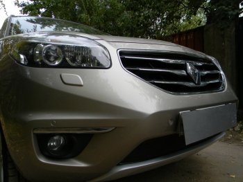 4 299 р. Защитная сетка в бампер (низ, ячейка 4х10 мм) Стрелка11 Премиум Renault Koleos 1 Phase 3 (2013-2016) (Чёрная)  с доставкой в г. Вологда. Увеличить фотографию 2