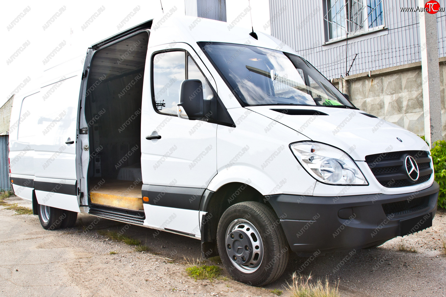 1 379 р. Накладка на порог боковой двери для Mercedes-Benz Sprinter 2006-2013 , шагрень  Мерседес Бенц Спринтер Русская Артель nmbs-036202  с доставкой в г. Вологда