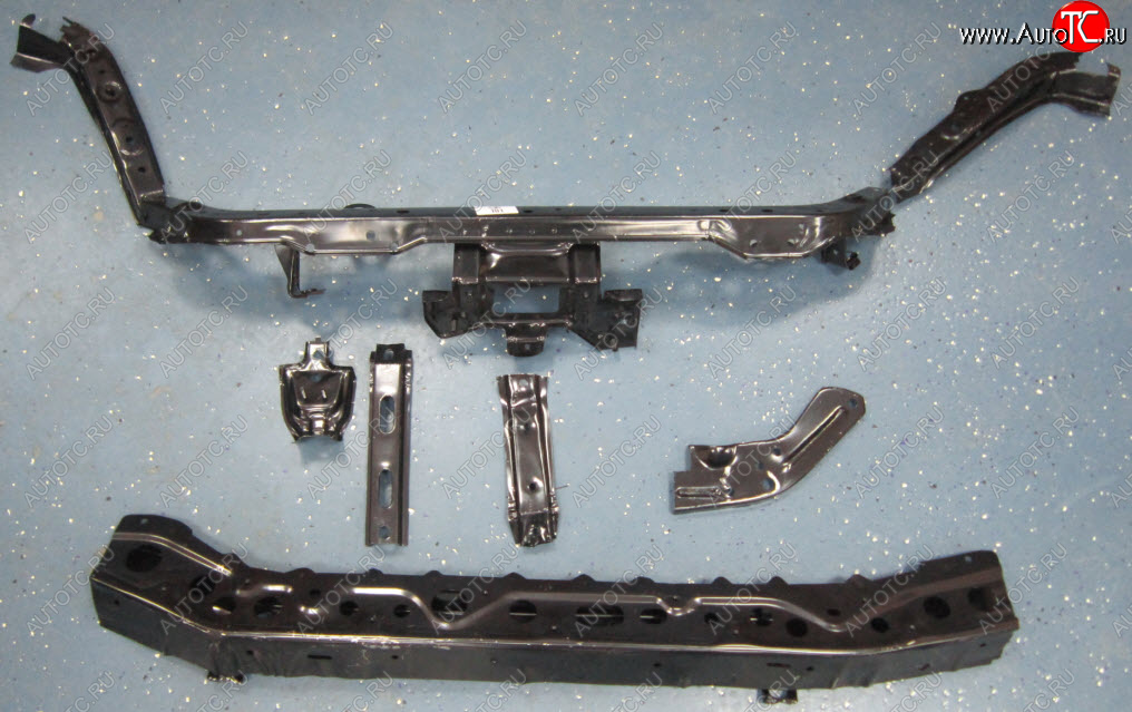 5 999 р. Рамка радиатора (телевизор, пр-во Китай) BODYPARTS Nissan Tiida 1 хэтчбэк C11 дорестайлинг, Япония (2004-2007)  с доставкой в г. Вологда
