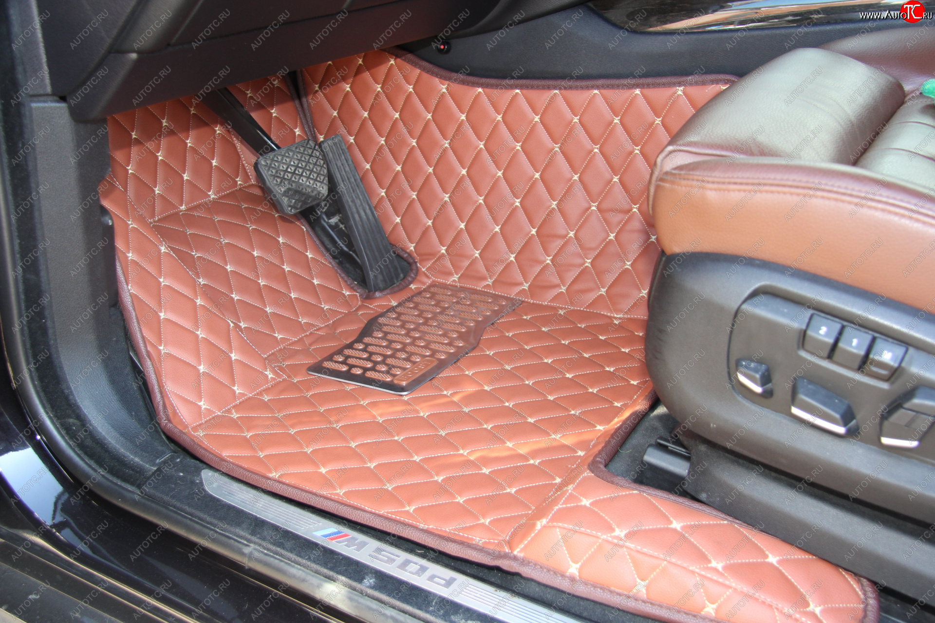 4 849 р. Комплект салонных чехлов Infiniti QX56 (Z62) (FD-0083)  fd-0083012 Автопилот  с доставкой в г. Вологда