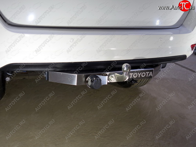 17 749 р.  Фаркоп (тягово-сцепное устройство) TCC Тюнинг  Toyota Fortuner  AN160 (2015-2020) дорестайлинг (крюк F, надпись Toyota)  с доставкой в г. Вологда