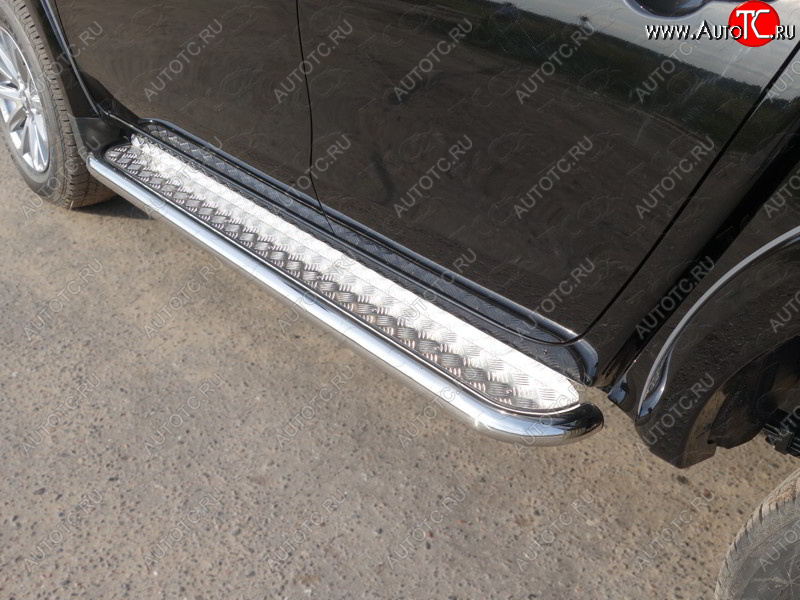 34 799 р. Пороги с площадкой 60,3 мм ТСС Тюнинг  Mitsubishi L200  5 KK,KL (2015-2019) дорестайлинг (серые)  с доставкой в г. Вологда