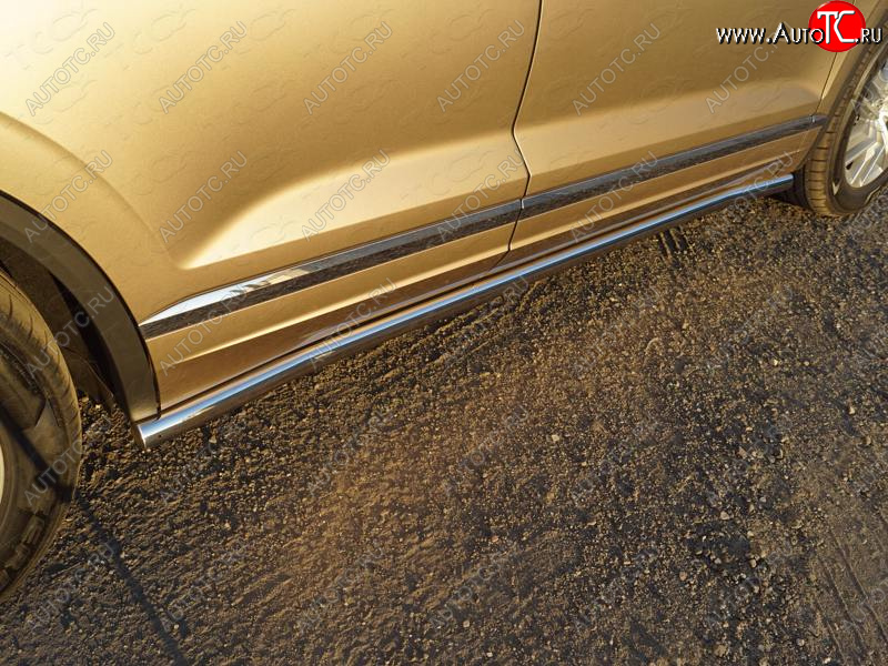 27 449 р. Защита порогов труба d60,3 мм ТСС Тюнинг Volkswagen Touareg 3 CR дорестайлинг (2018-2022) (серые)  с доставкой в г. Вологда